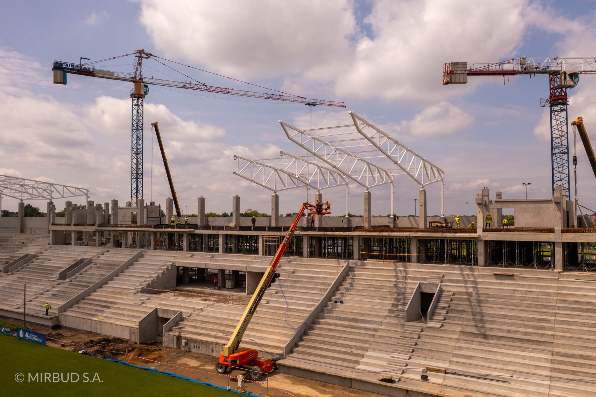 Stadion miejski w Płocku Raport z budowy lipiec 2022 MIRBUD S A