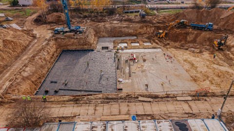 2025.11.05 Wylewanie płyty fundamentowej pod aquapark na Widzewia fotŻydowicz (9).jpg