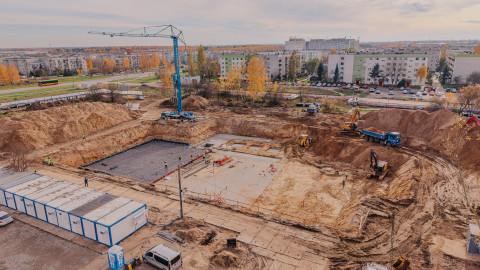 2025.11.05 Wylewanie płyty fundamentowej pod aquapark na Widzewia fotŻydowicz (10).jpg