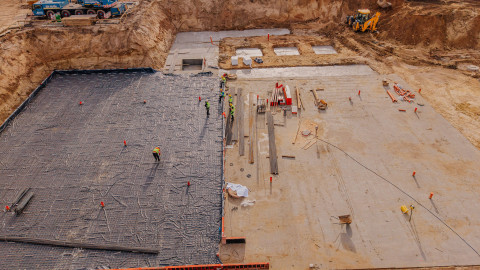 2025.11.05 Wylewanie płyty fundamentowej pod aquapark na Widzewia fotŻydowicz (11).jpg